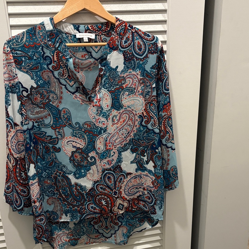 Elegant Paisley Print Blouse in Blue and Red